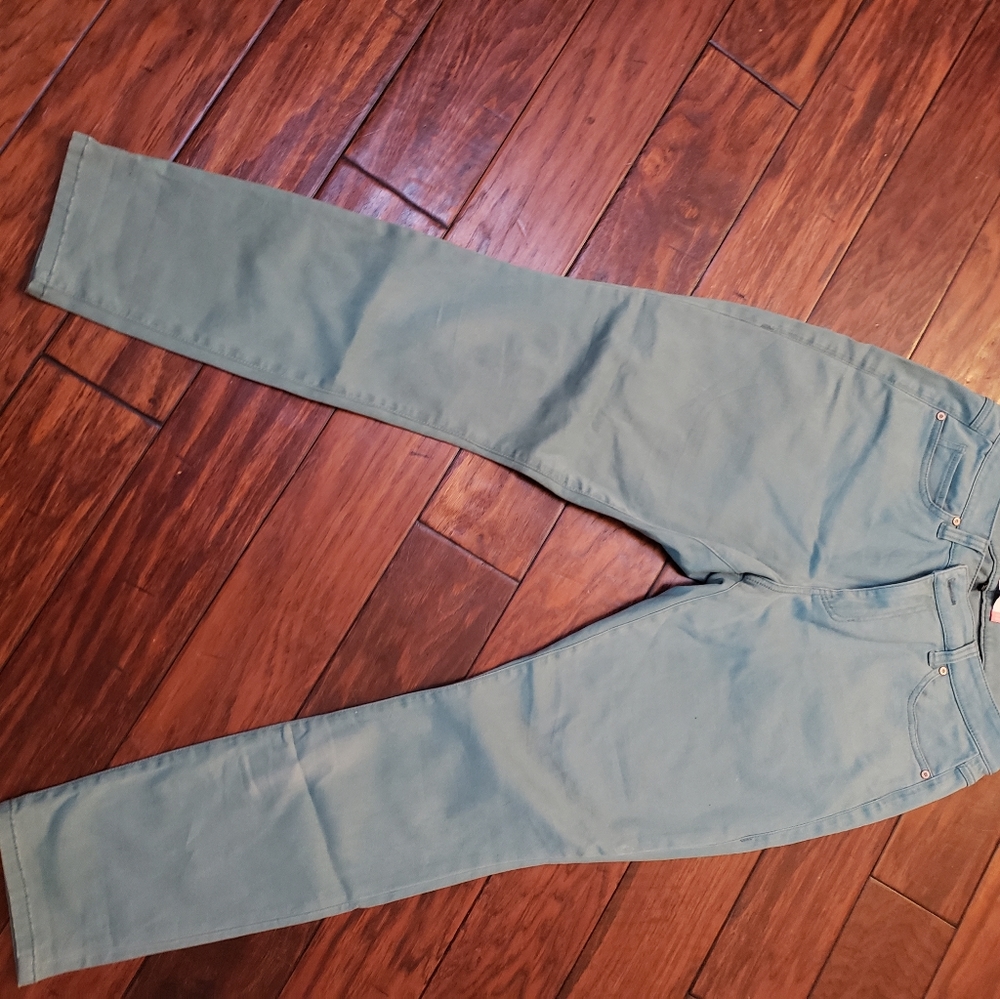 NWOT Cabi Blue Colored Jeans